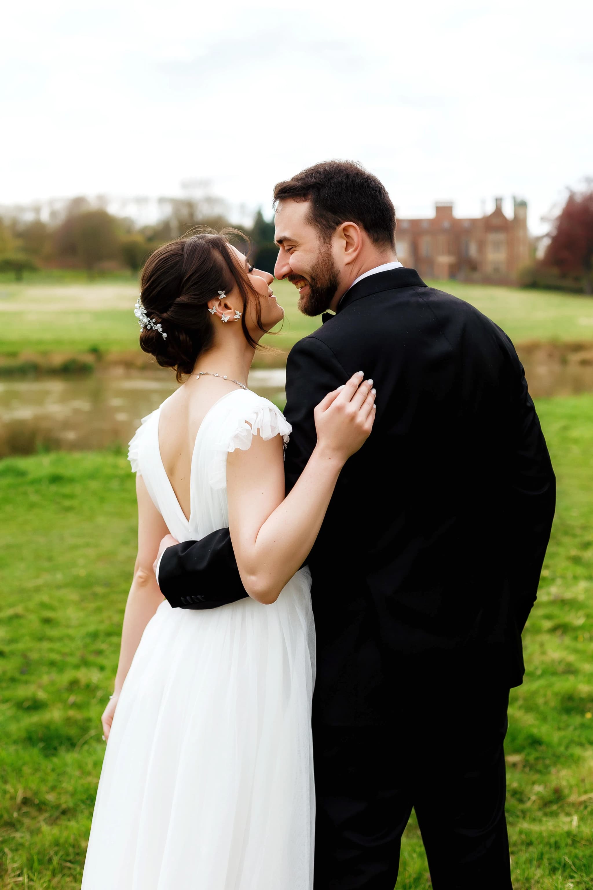 Wedding day photography timeline guide UK